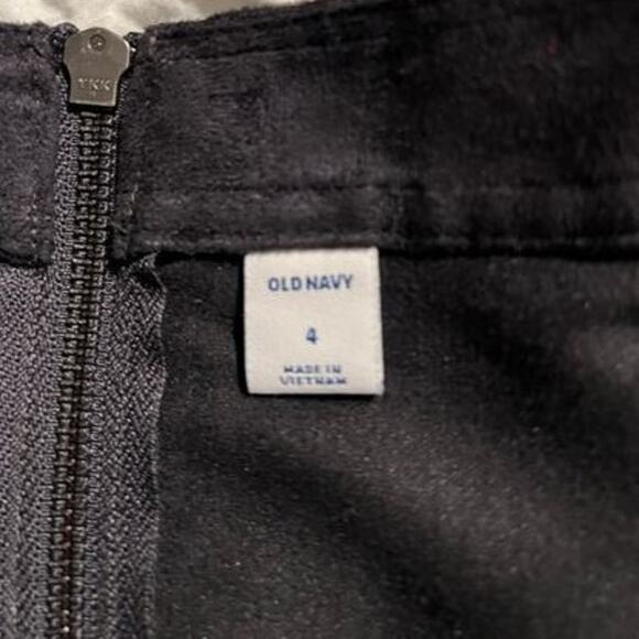 Old Navy Womens Mini Skirt Size 4 Black Microfiber Zip Close Pockets A Line NEW - Picture 2 of 6